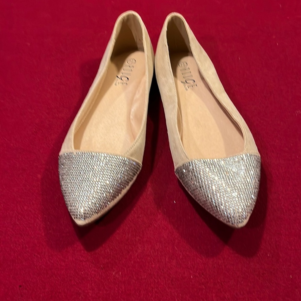 Cute sparkly tan flats